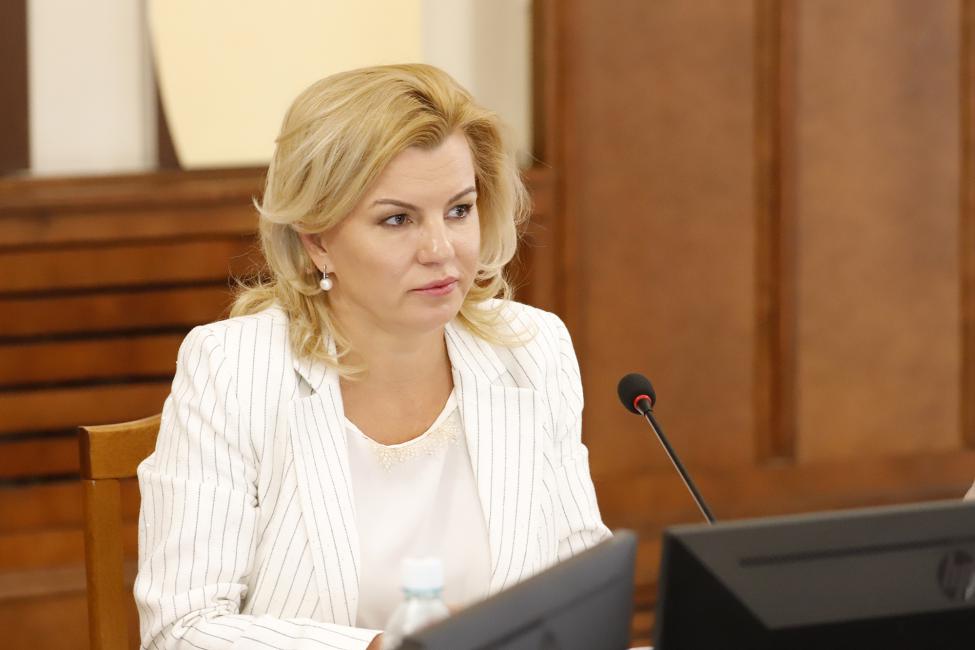 Вице-спикер областного парламента, председатель бюджетного комитета&nbsp;Ирина Диденко&nbsp;(Фото: пресс-служба Заксобрания Новосибирской области)