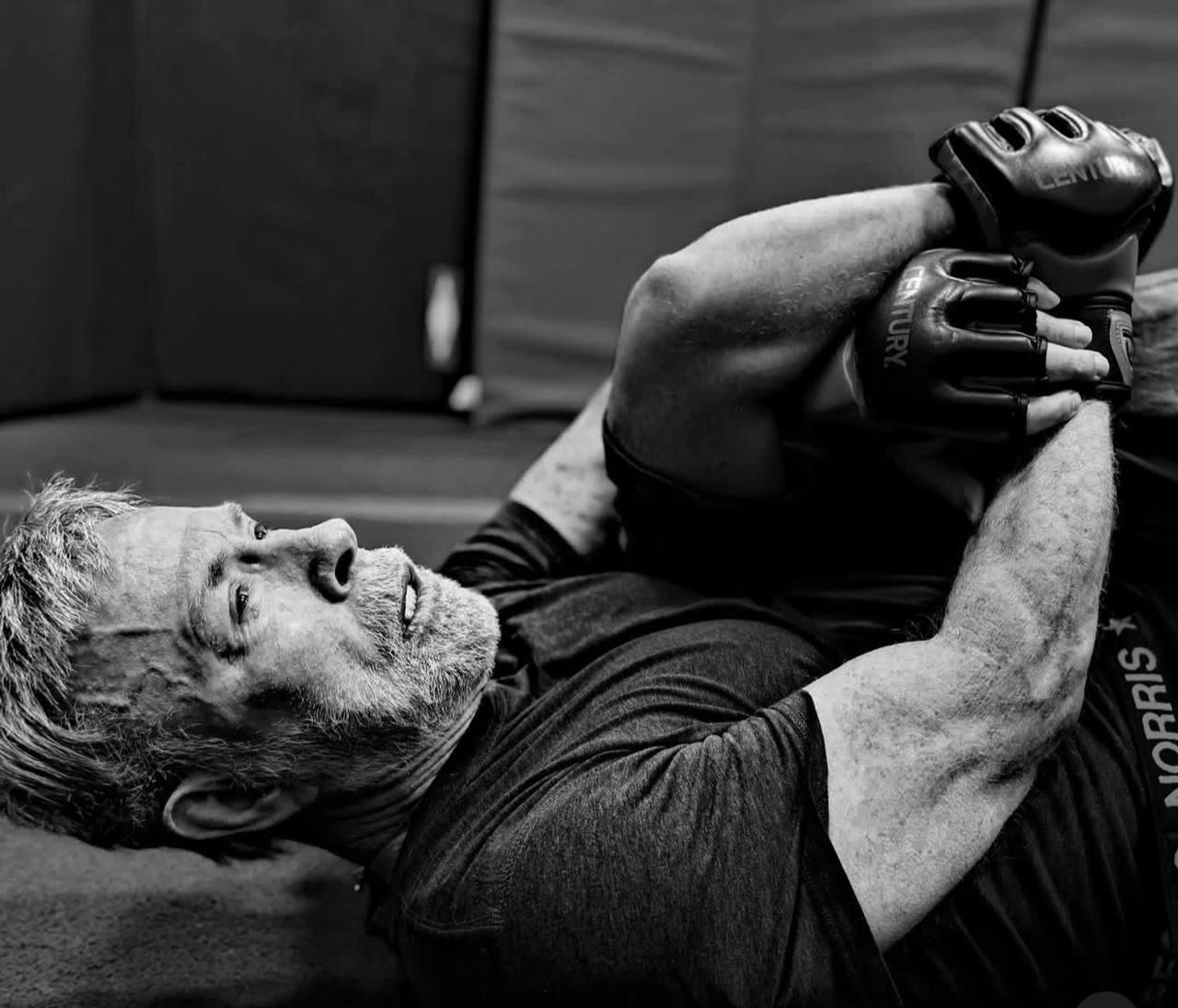 Фото: chucknorris / Instagram (входит в корпорацию Meta, признана экстремистской и запрещена в России)