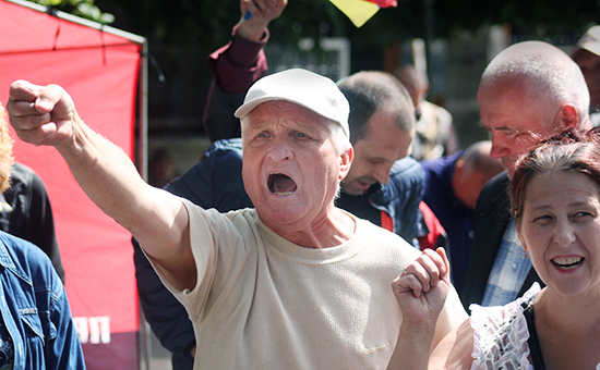 Митинг сторонников &laquo;Правого сектора&raquo; в&nbsp;связи с&nbsp;событиями в&nbsp;Мукачево Закарпатской области, в&nbsp;результате которых были убиты бойцы движения. 12&nbsp;июля 2015 года