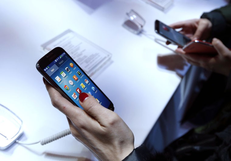 Samsung представил смартфон Galaxy S4