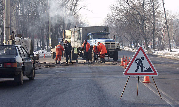 В Москве за 2011 г. отремонтировали 24,5 млн кв. м дорог
