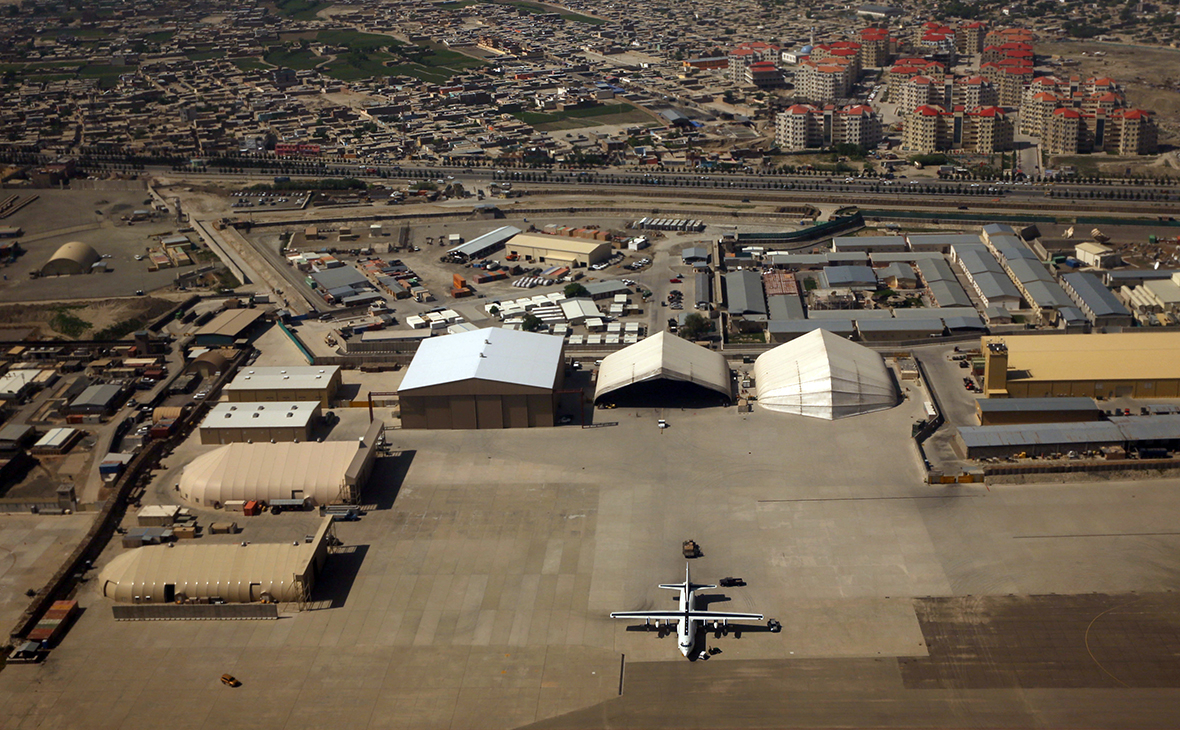 Вид на аэропорт в Кабуле