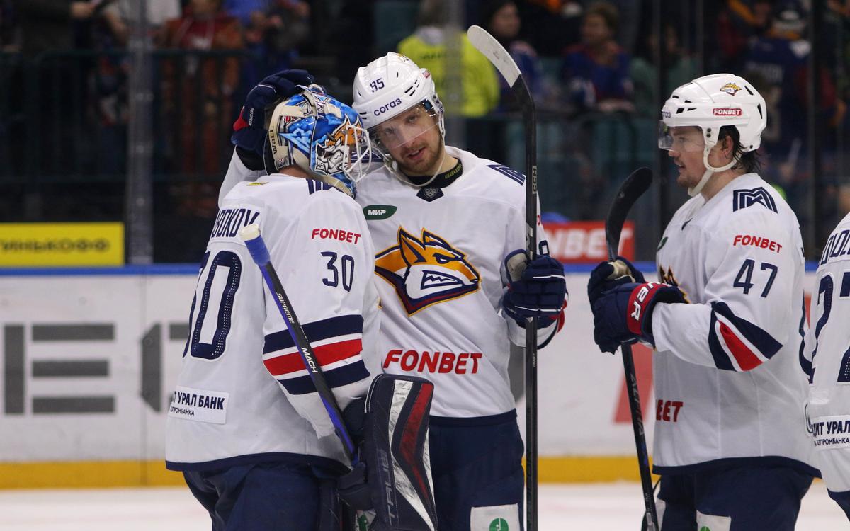 «Металлург» выиграл третий матч у «Амура» в первом раунде плей-офф КХЛ
