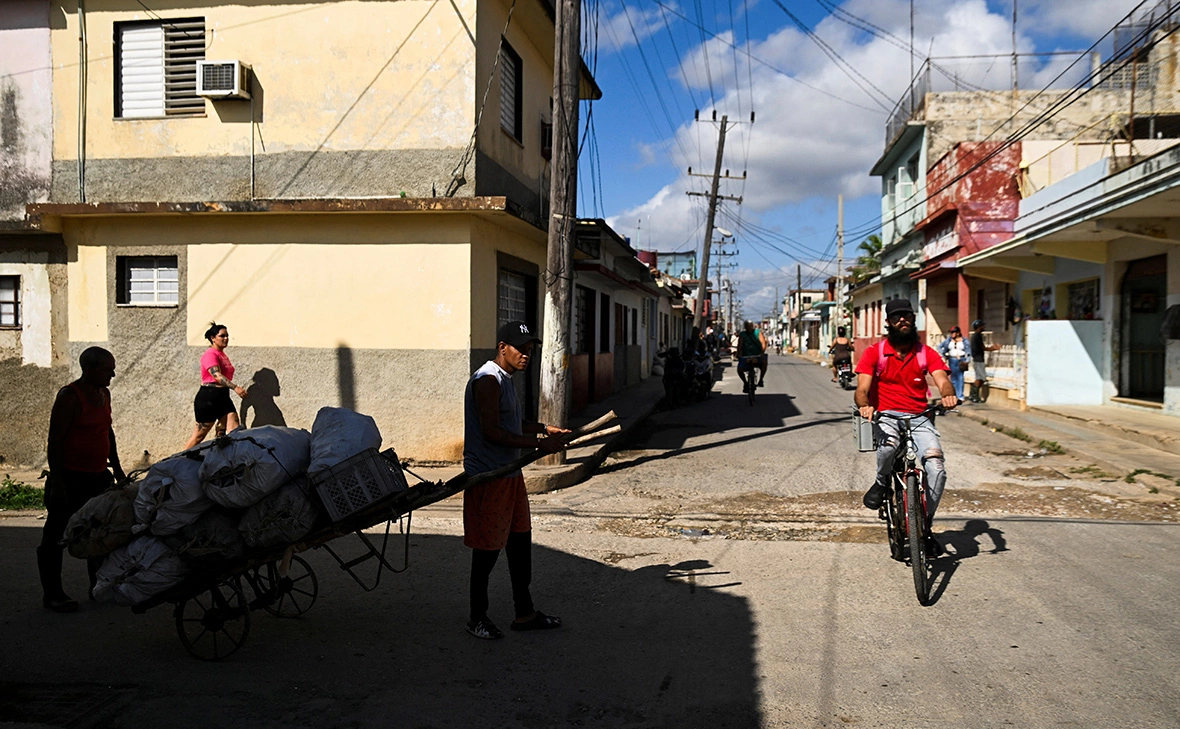 Norlys Perez / Reuters