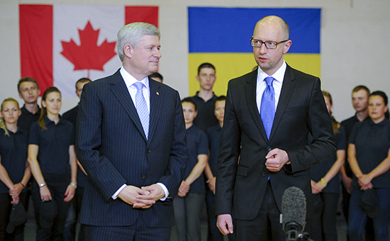 Премьер-министр Канады Стивен Харпер и премьер-министр Украины Арсений Яценюк (слева направо)