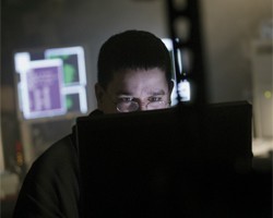 1,7 ГБ компромата: хакеры из Anonymous взломали сайт Минюста США