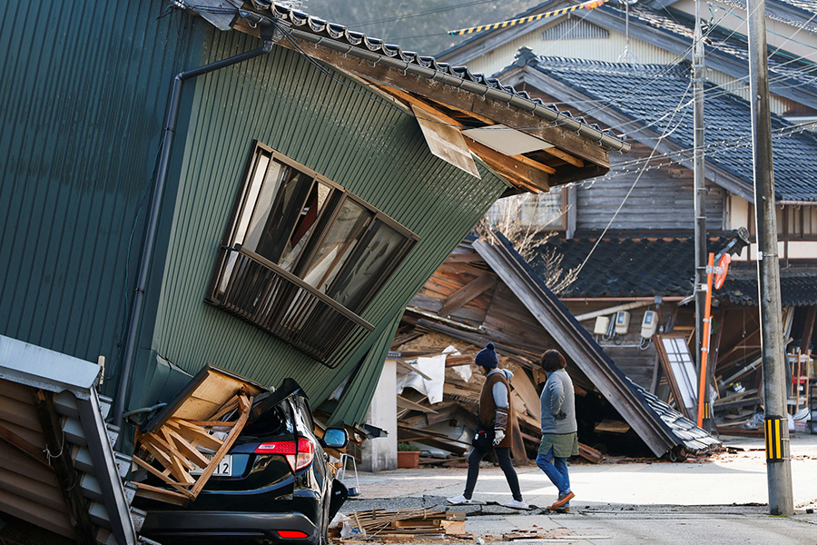 От землетрясения пострадали и другие города префектуры Исикава, в том числе Нанао с население более 50 тыс. человек.
