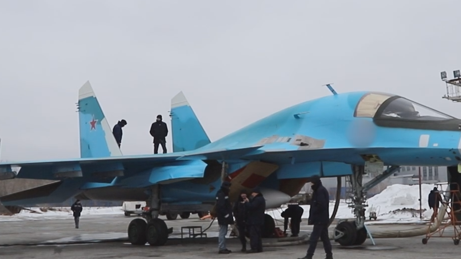 ОАК передала в войска первую в этом году партию бомбардировщиков Су-34