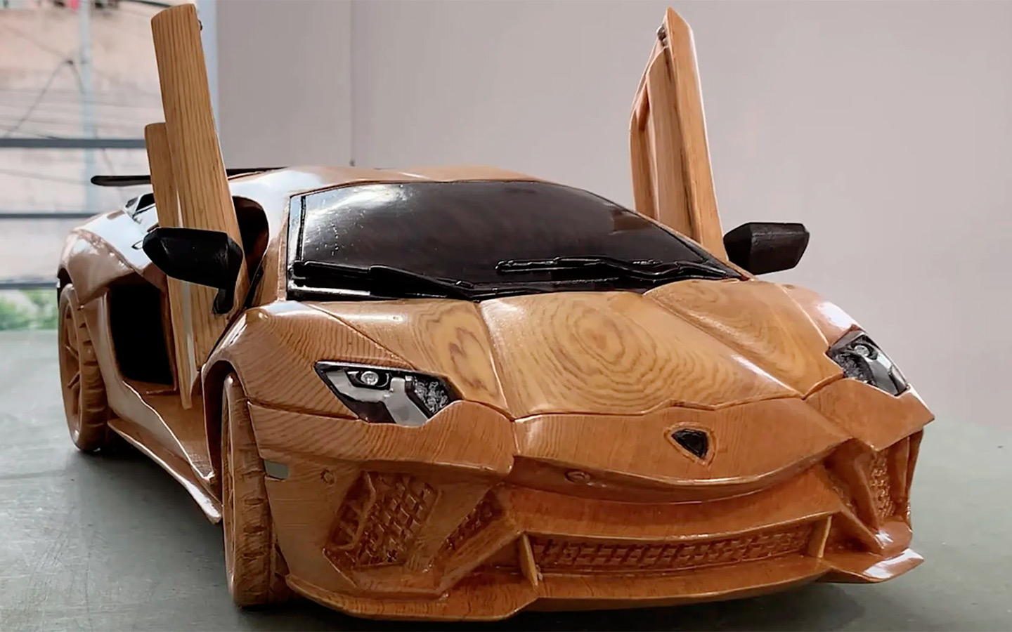 Детальную копию Lamborghini Aventador S из дерева показали на видео ::  Autonews