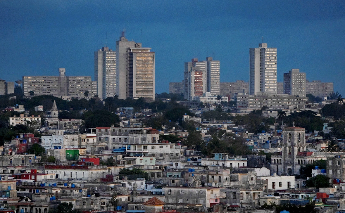 Norlys Perez / Reuters