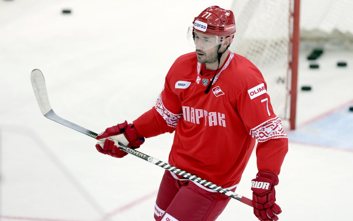 Ковальчук вышел на матч КХЛ с «Динамо» в роли капитана «Спартака»