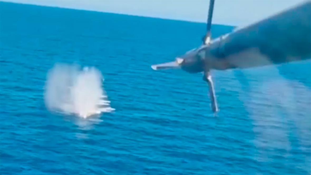 Минобороны показало кадры уничтожения морских дронов ВСУ