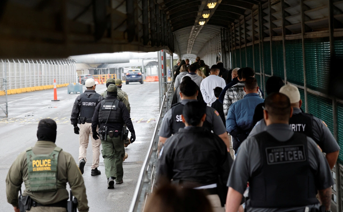 Daniel Becerril / Reuters