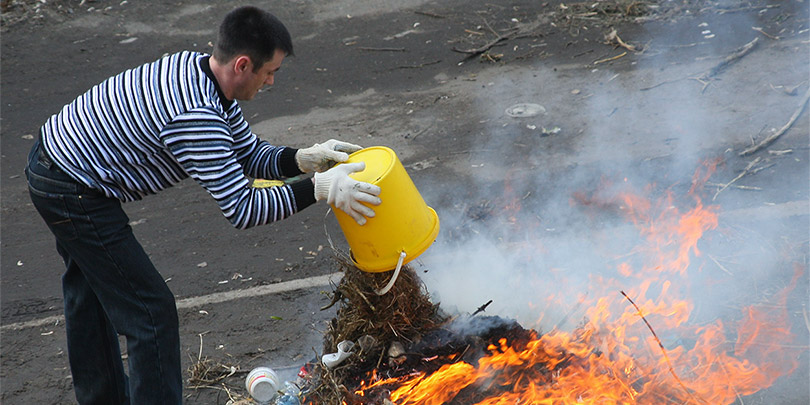 Москвичи пожаловались на сжигание мусора после закрытия свалки в Балашихе