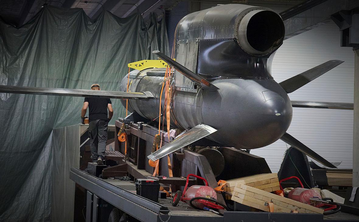 Рабочие на заводе по производству ракет &laquo;Фламинго&raquo; на Украине, 14 августа 2025 года