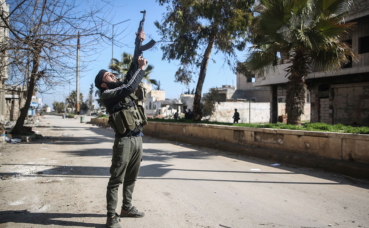 Боевик сирийской вооруженной оппозиции в провинции Идлиб