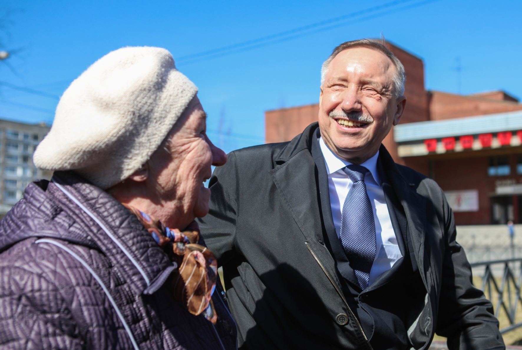 Губернатор Петербурга Александр Беглов&nbsp;во время встречи с жителями Колпинского района