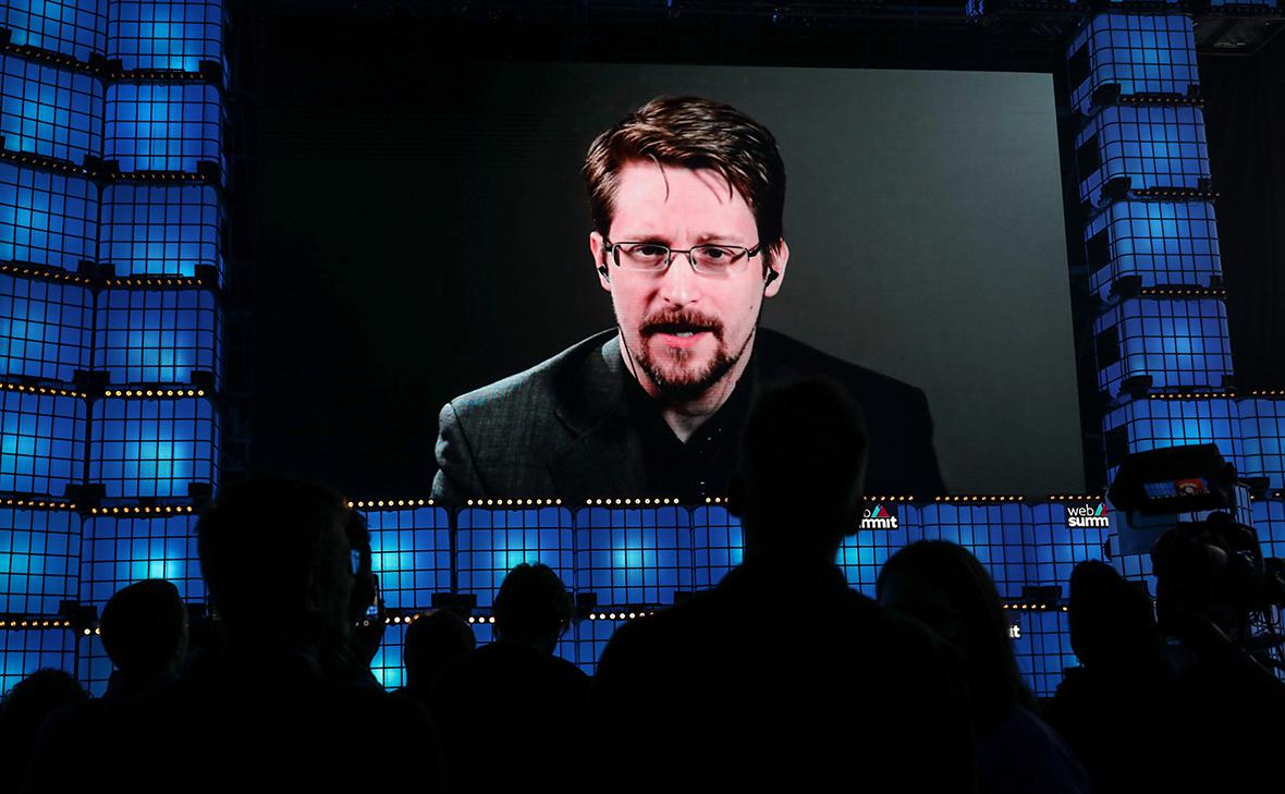 Эдвард Сноуден (на экране)