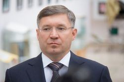 Владимир Якушев: «У нас есть механизмы, как убедить торговые сети не повышать стоимость жизненно важных товаров»