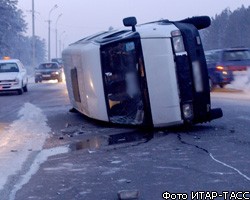 На западе Москвы перевернулась маршрутка с пассажирами