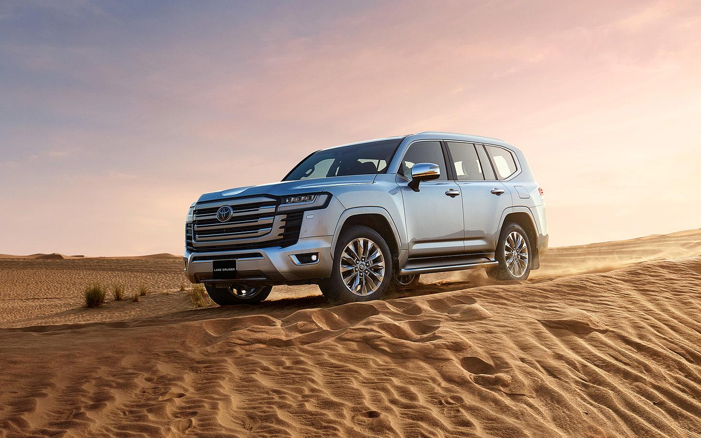 Обновленный Toyota Land Cruiser 300 приехал в Россию. Посмотрите на цену