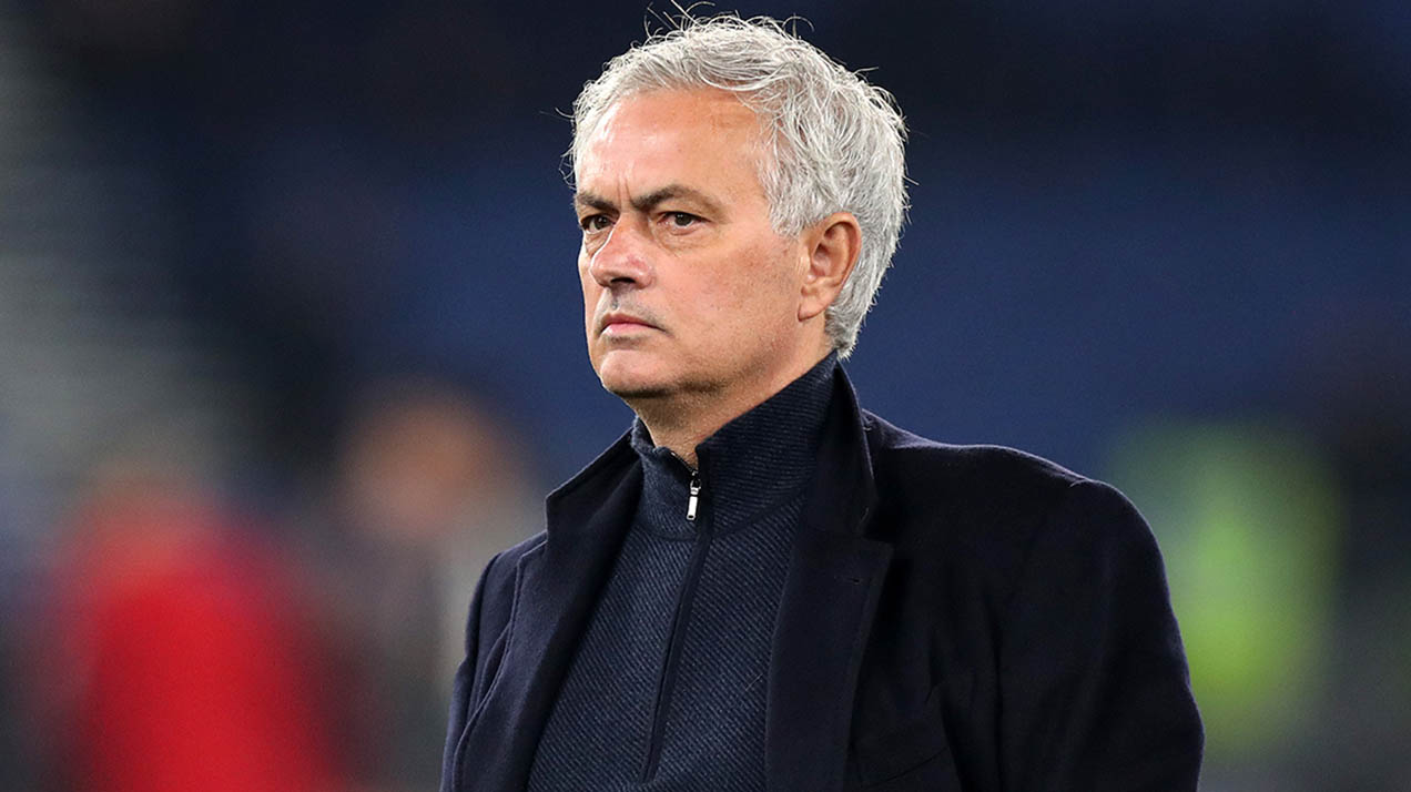 Жозе Моуринью оставит автограф на тысяче бутылок своего вина