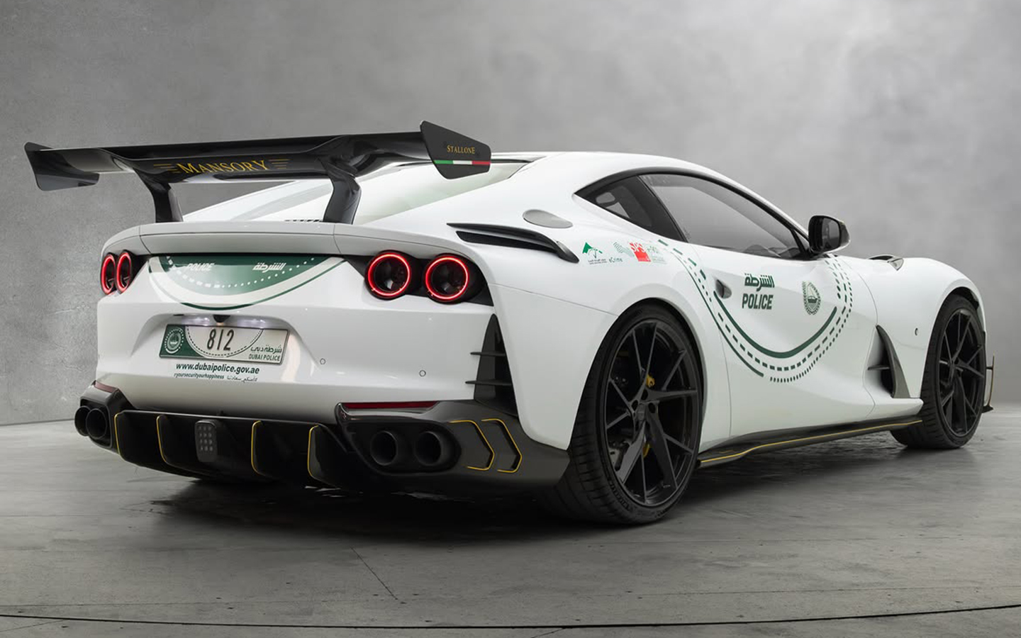 Ferrari выпускала 812 Superfast с 2017 по 2024 год. После завершения производства место флагманской модели марки с атмосферным V12 занял 12Cilindri