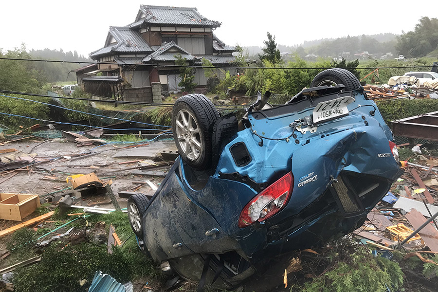 Наивысший уровень опасности был объявлен в 12 префектурах страны. Больше всего от стихии пострадали префектуры Сайтама, Нагано и Мияги