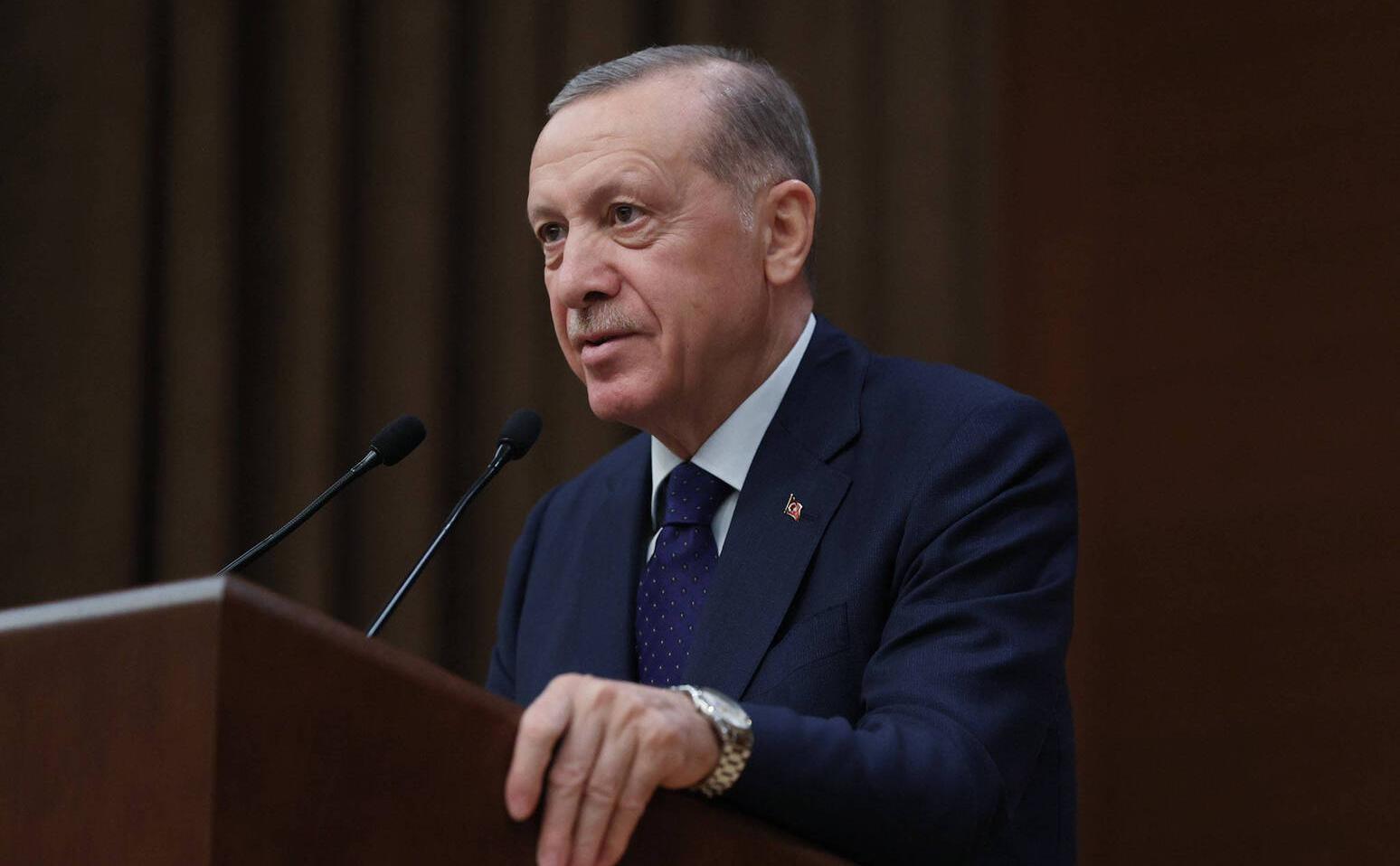 Эрдоган допустил ухудшение отношений Турции и Швеции из-за курдов"/>













