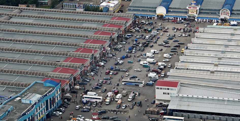 Фото: Черкизовский рынок до сноса. ИТАР-ТАСС/ Марина Лысцева