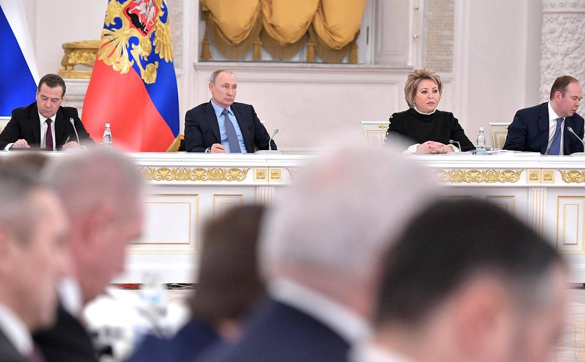 Владимир Путин на заседании Государственного совета