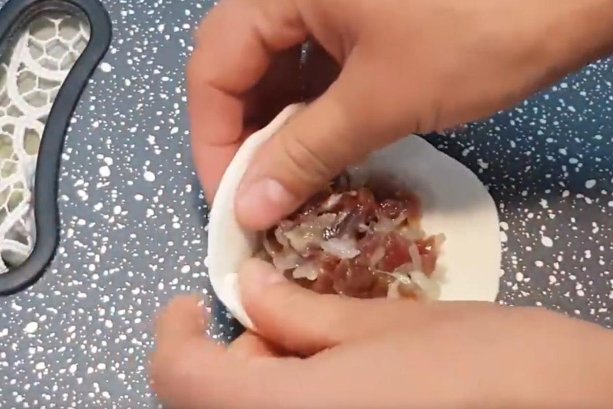 Как сделать манты в виде корзиночки