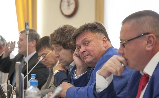 Владимир Буланов&nbsp;(второй справа) на заседании законодательного собрания Нижегородской области