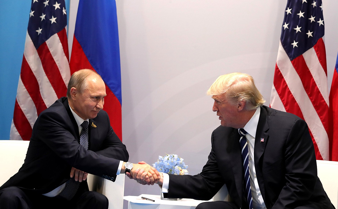Владимир Путин (слева) и Дональд Трамп