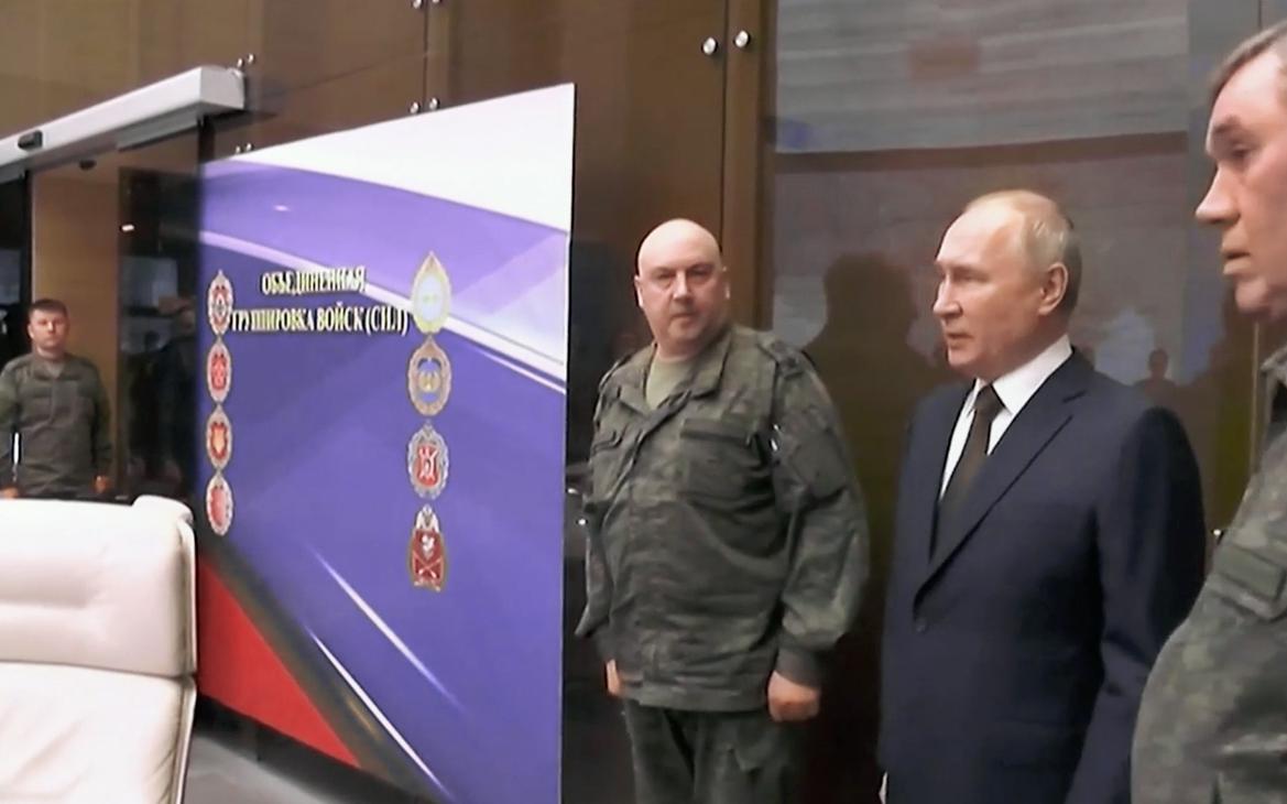 В Кремле назвали неожиданным визит Путина в штаб в Ростове-на-Дону