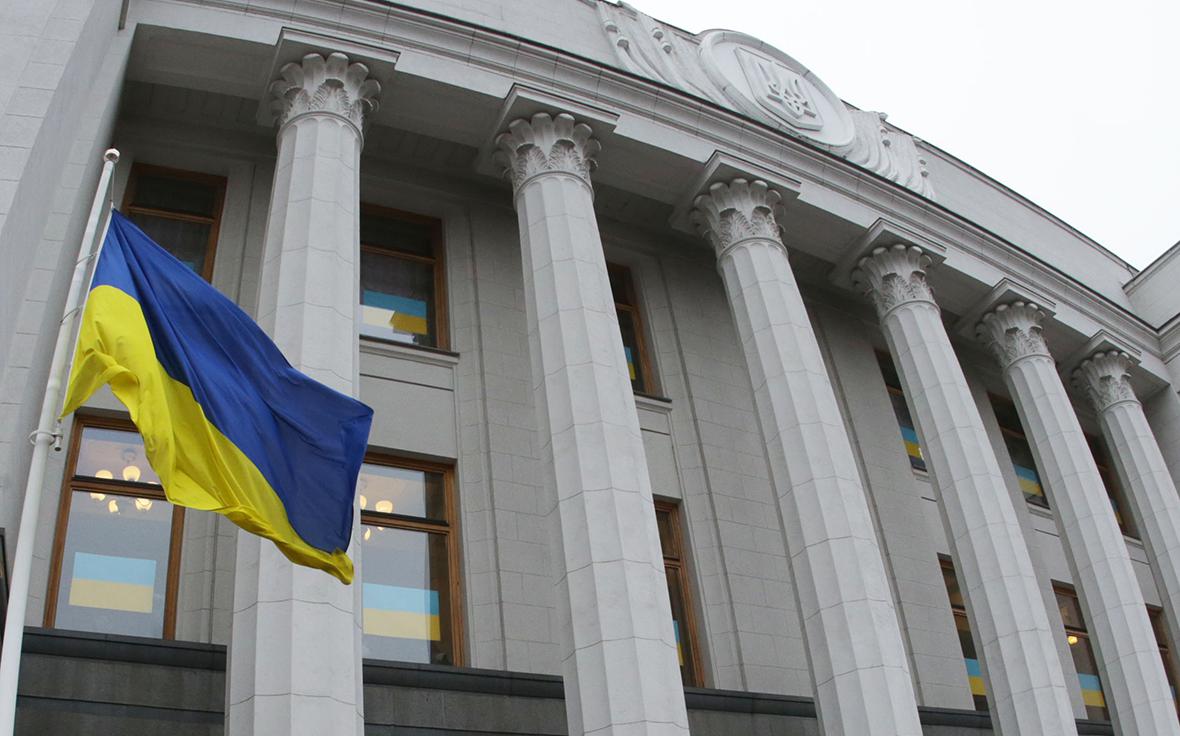 Верховная рада лишила русский язык защиты на Украине