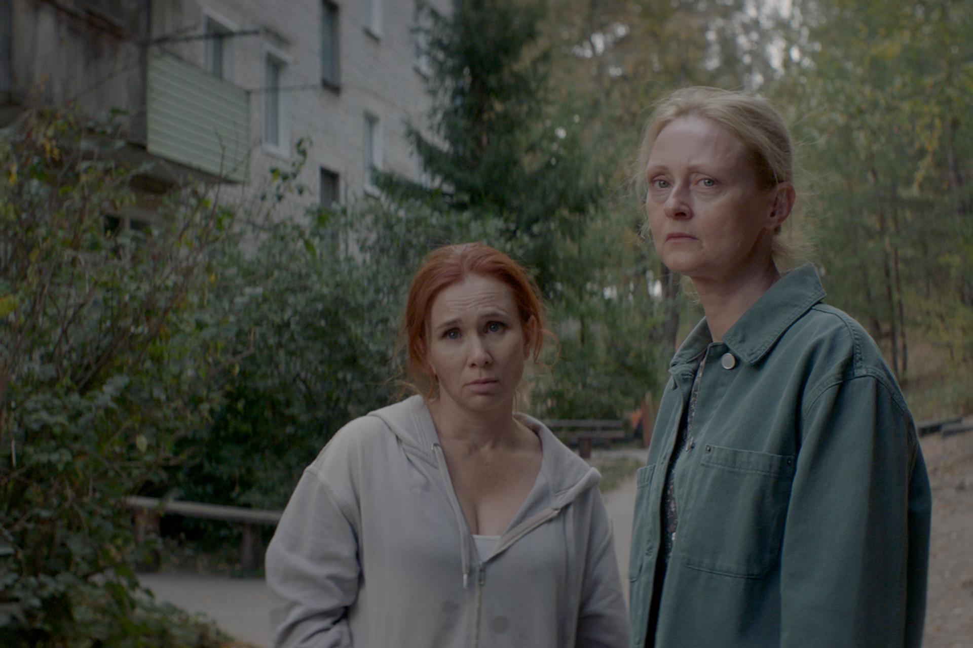 Кадр из фильма «Над вечным покоем»