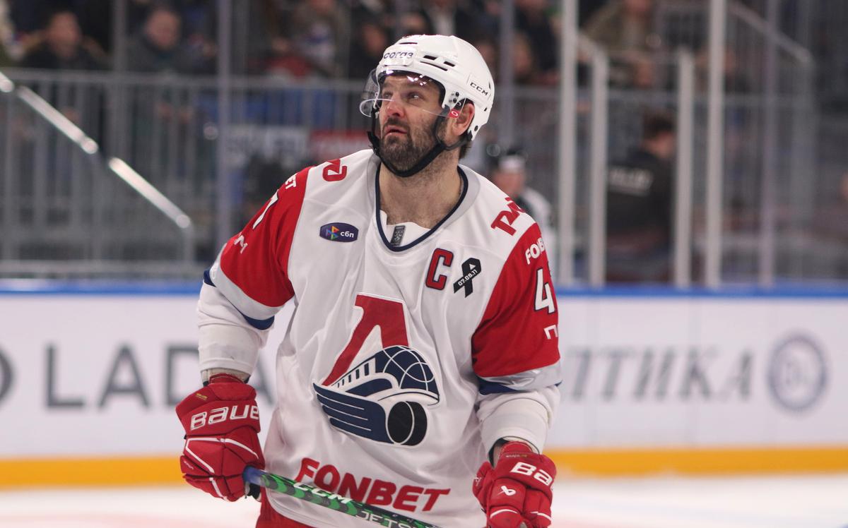 Чемпион КХЛ расторг и заключил новое соглашение с Радуловым