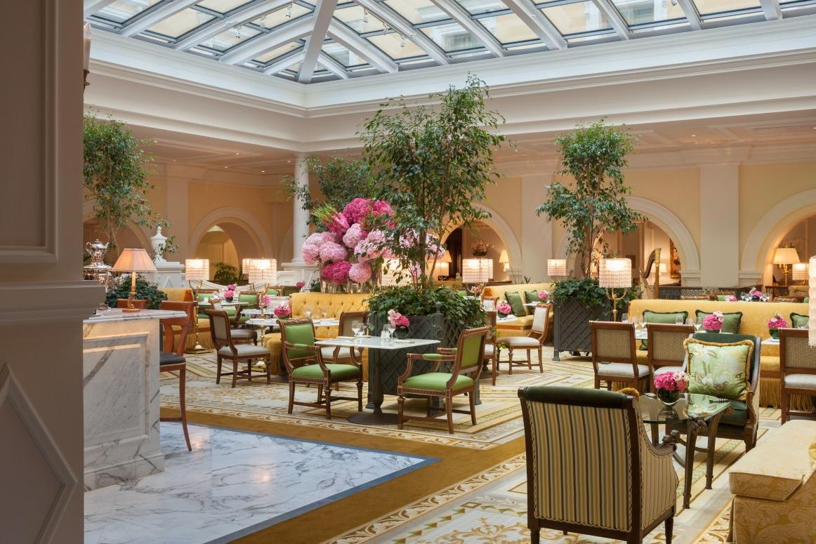 Атриум Чайной гостиной, Four Seasons Hotel Lion Palace