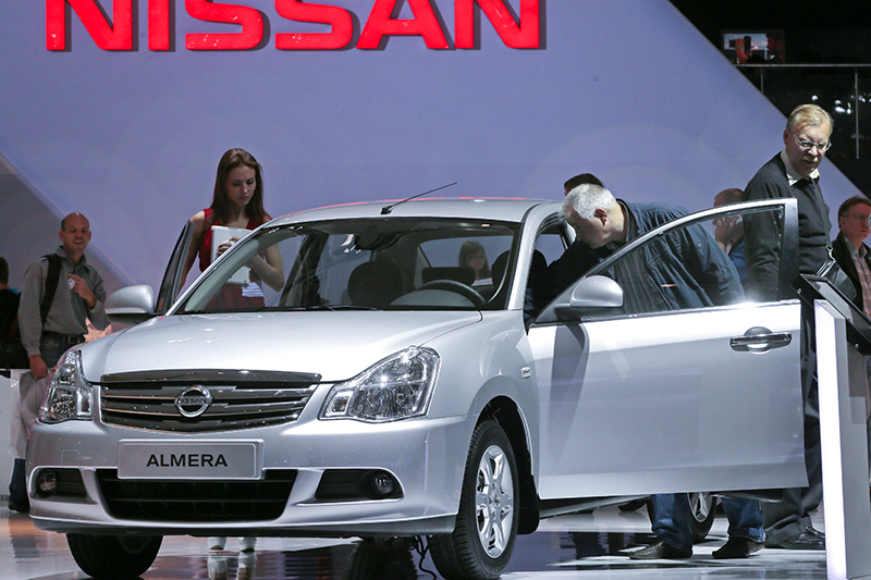 Nissan Almera

По итогам 2015 года модель имеет все шансы приблизиться к пятерке лидеров топ-10 самых продаваемых автомобилей в России или&nbsp;вовсе войти в нее. Almera выпускается на АвтоВАЗе с 2013 года и постоянно прибавляет. В 2014 году продано 46 тыс. штук &ndash; рост почти в три раза.