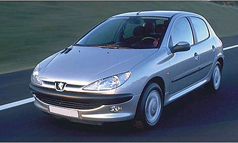 Peugeot требует прекратить поставки модели 206 иранской сборки в Россию