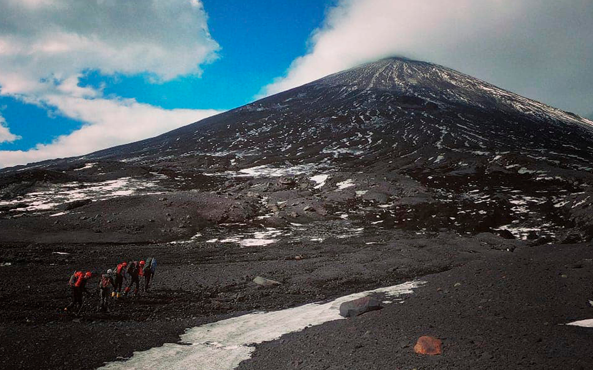 Спасатели нашли тело пропавшего на камчатском вулкане туриста