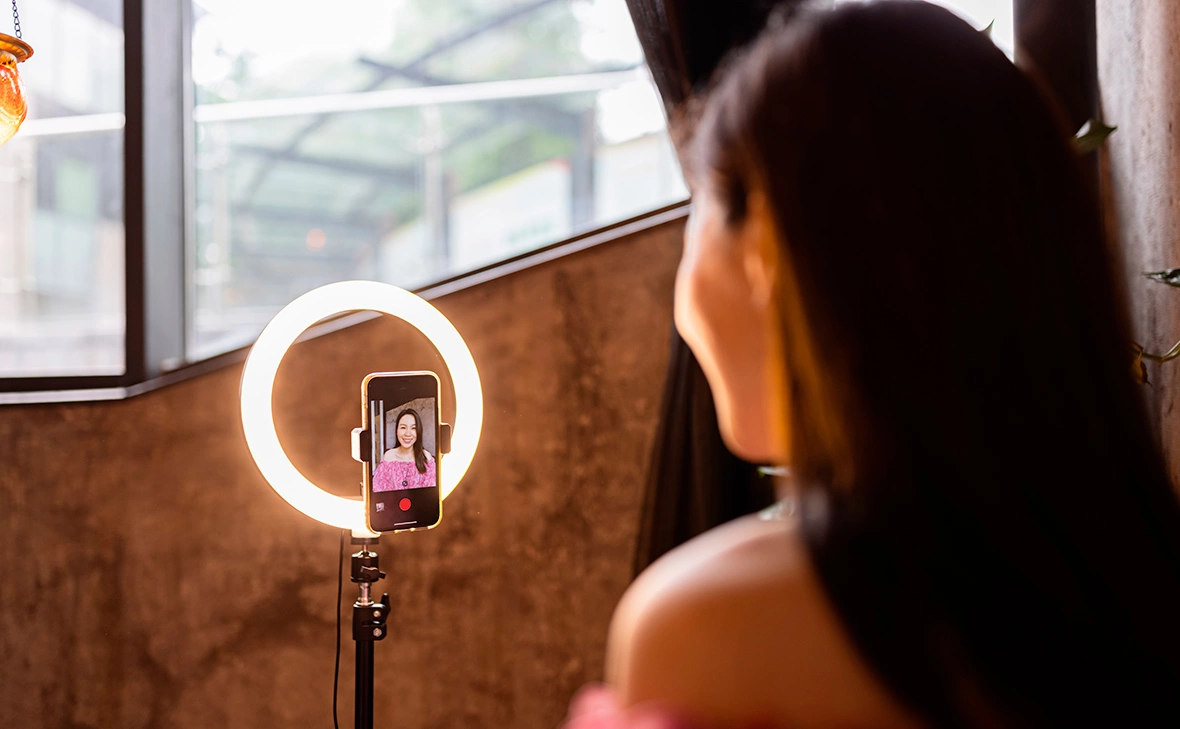 Alinabuphoto / Shutterstock