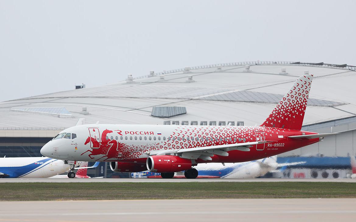 Росавиация опровергла проблемы с шасси у приземлившегося в Москве SSJ100