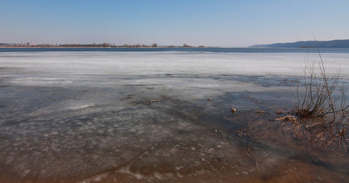 Водохранилище татарстана. Куйбышевское водохранилище Татарстан. Куйбышевское водохранилище зимой. Каратомарское водохранилище. Камское водохранилище зимой.