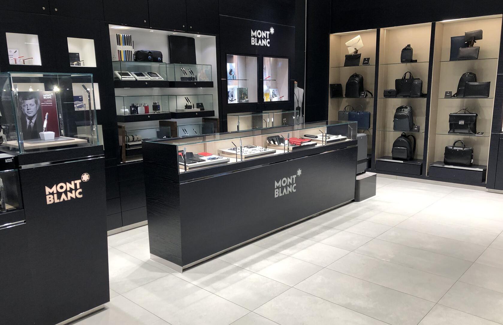 Бутик Montblanc во Vnukovo Outlet Village