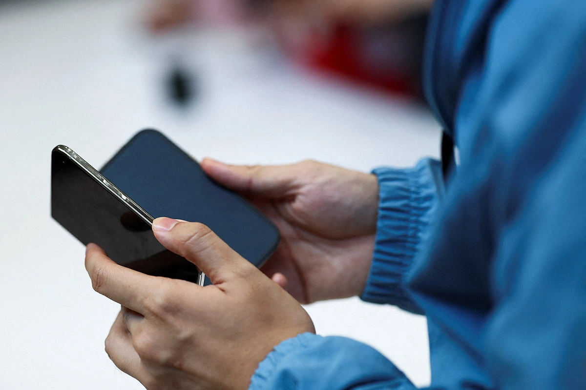 Первый складной смартфон iPhone Duo планируют продавать в России в те же даты, что и в других странах мира, — с 23 октября