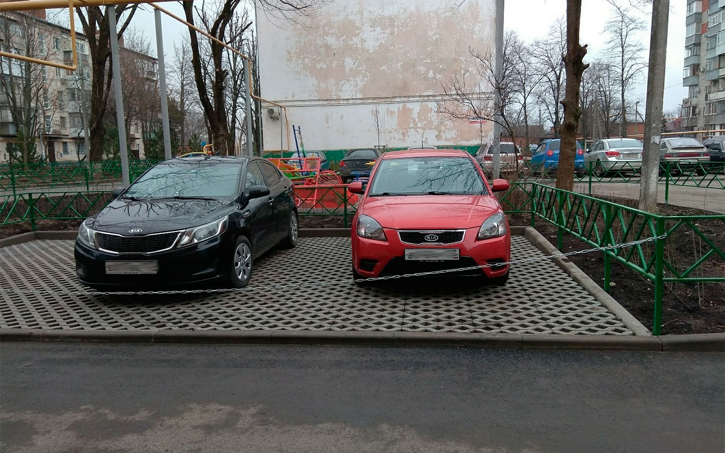 Что будет за самовольный захват парковочного места. Эксперт все объяснил