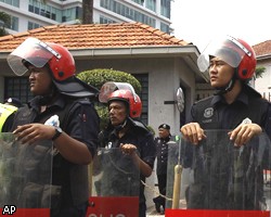 В Малайзии полиция взяла штурмом захваченный детский сад