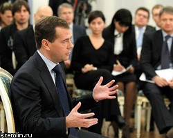 Д.Медведев предложил министрам отчитываться по ТВ о своей работе 